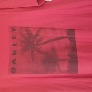 Men's red Oakley t shirt